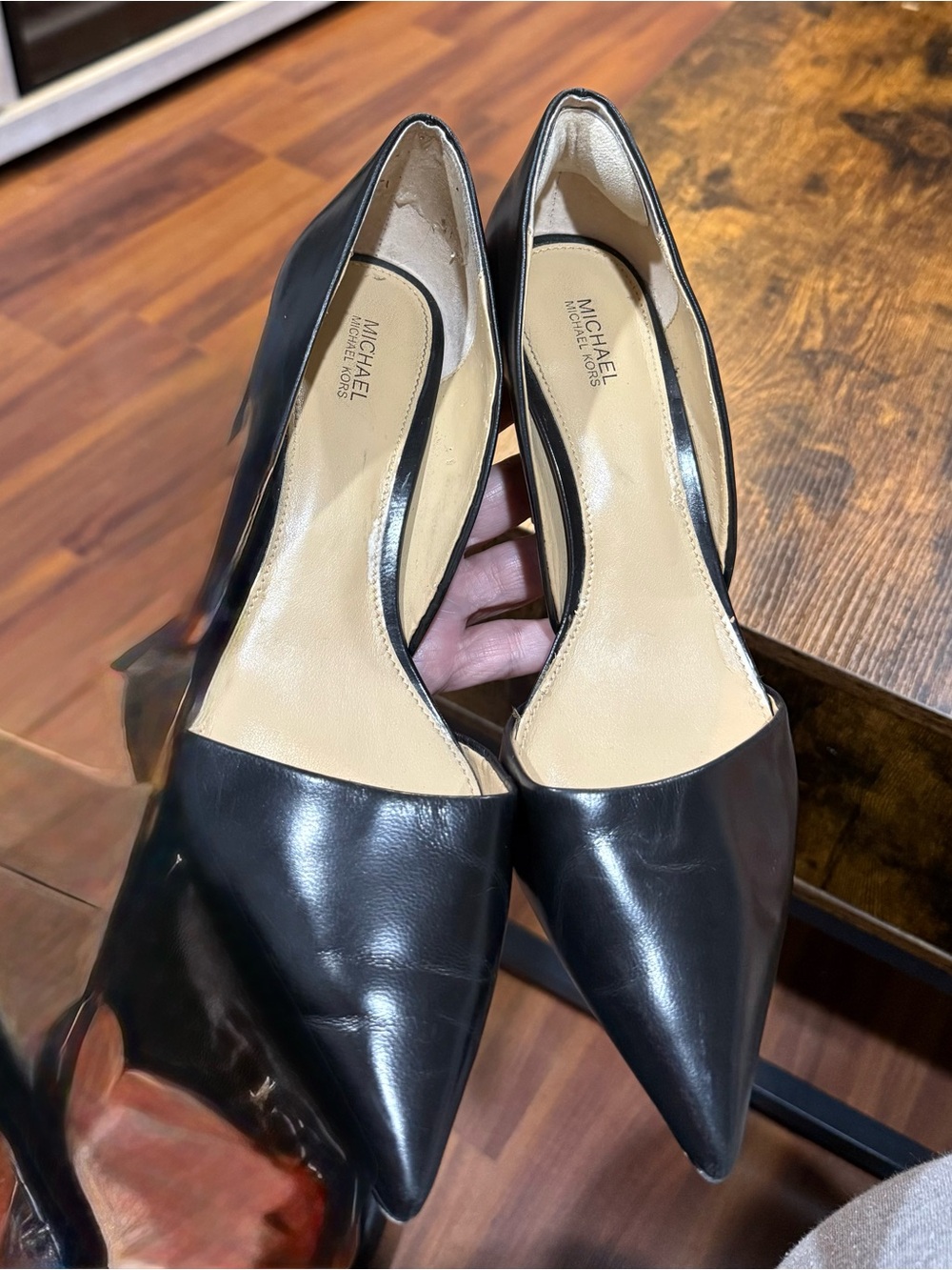 Michael Kors Black Leather Pointed Toe D’Orsay Pumps Size 9M Classic Stiletto - Picture 2 of 7